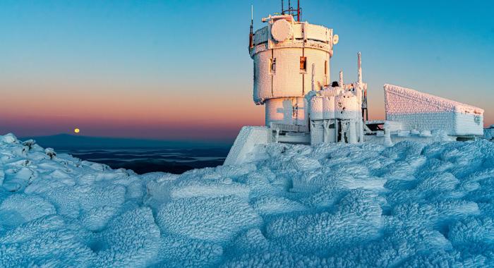 The Mount Washington Observatory on an icy morning.