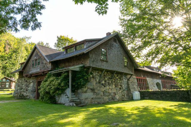 Carriage House at The Rocks