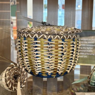A closer look at the gold and blue basket.